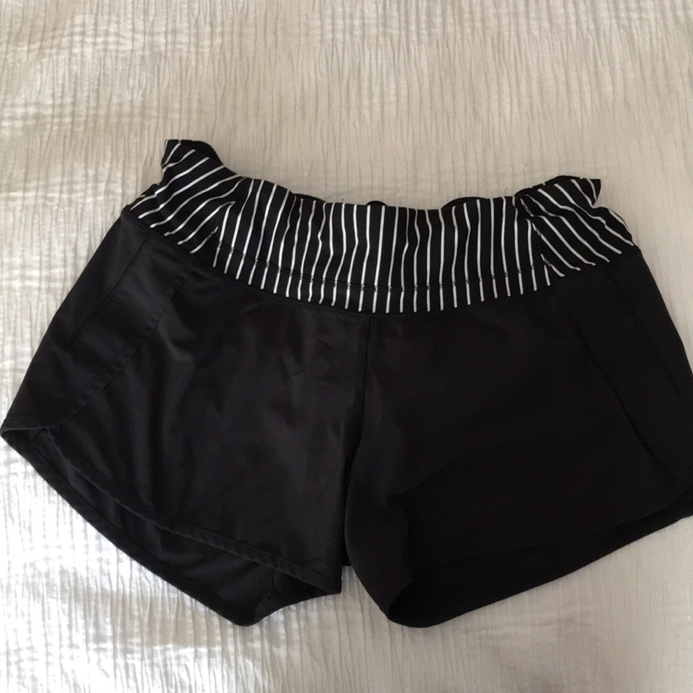 Black Lulu Lemon shorts